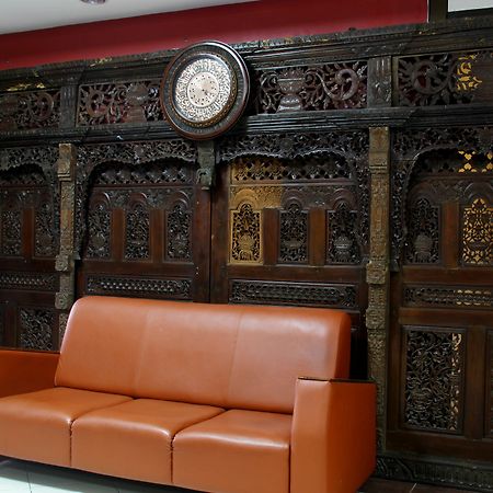 Reddoorz @ Palasari Bandung Bagian luar foto